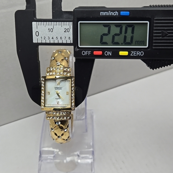 Womens Vintage MOP Embassy by Gruen Watch with Stones GEM1924L New Battery - Picture 4 of 9
